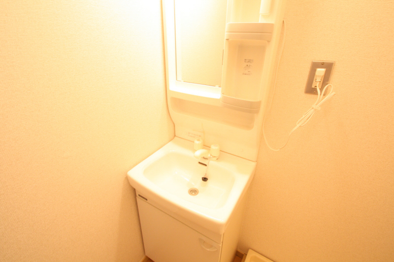 Washroom. Hand-wash ・ Gargle Let every day