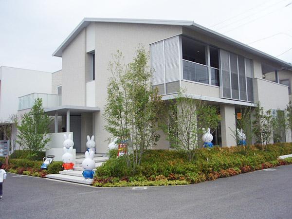 exhibition hall / Showroom. exhibition hall [GENIUS "eco flagship model"] Permanent residence of quality with the combined expertise and knowledge of state-of-the-art environmental technologies and Japanese house.   ※ You actually can see in Misawa Homes Nisshin Umemori exhibition hall.