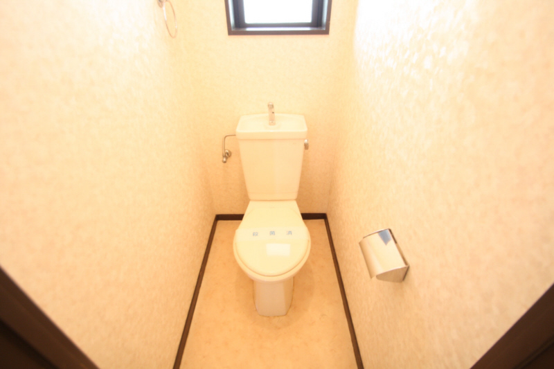 Toilet. toilet ・ Bus separate room