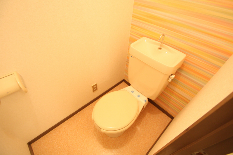 Toilet. toilet ・ Bus separate room