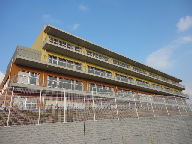 Primary school. 437m until Nisshin Municipal Akaike elementary school (elementary school)