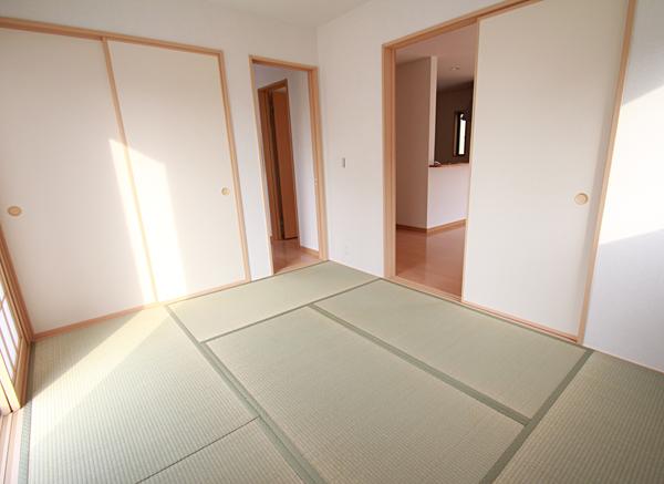 Non-living room. (Local 8 Building 2013 October shooting)