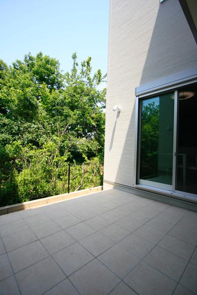 Garden. Local (May 2013) Shooting