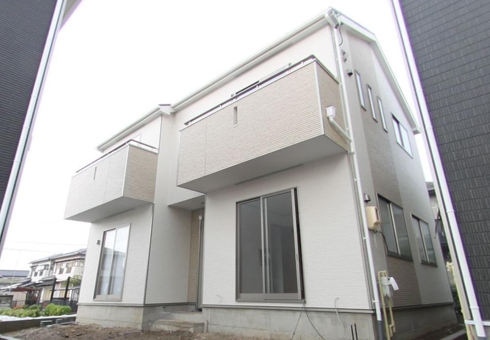 Local appearance photo. Indoor (11 May 2013) Shooting