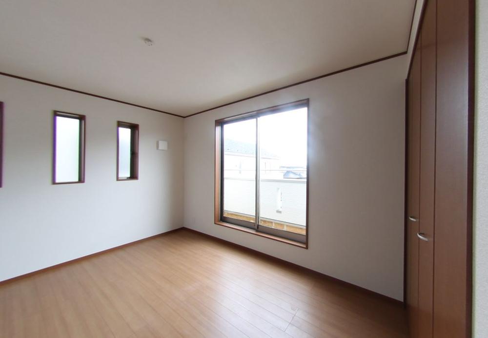 Non-living room. Indoor (11 May 2013) Shooting