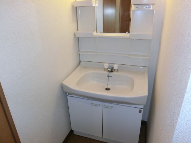 Washroom. Spacious independent of size vanity is, Convenient to get dressed and soaking wash