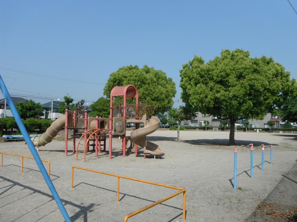 park. 200m to Kaohsiung park