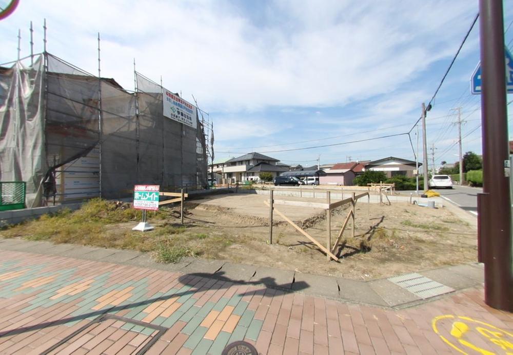 Local appearance photo. Local (10 May 2013) Shooting