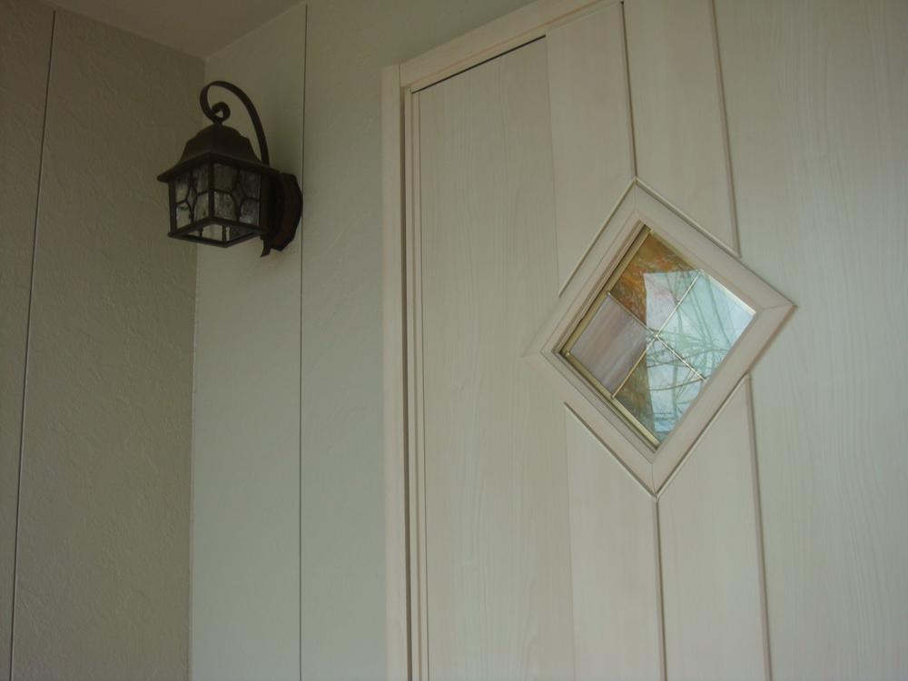 Same specifications photos (appearance). Entrance door, Lighting also of course be selected. 