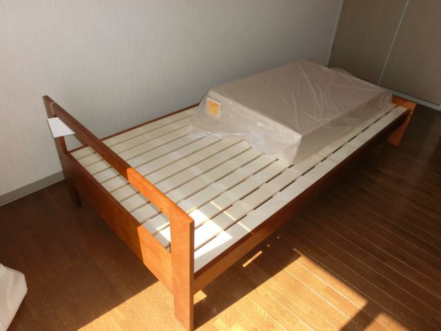 Other Equipment. Even if it has also placed a single bed, There is a clear