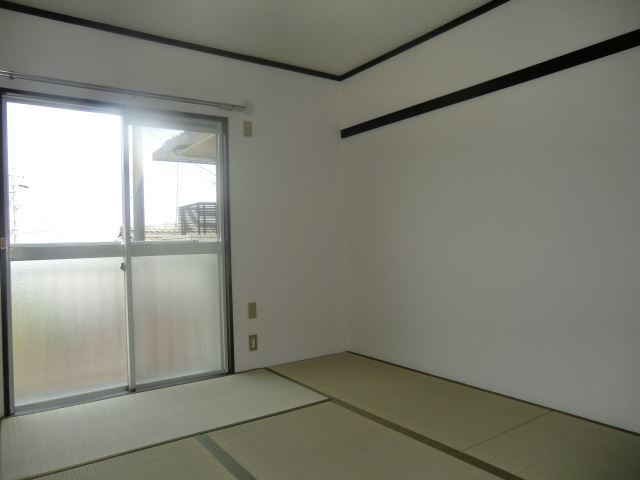 Living and room. It is a Japanese-style room space of 6 Pledge of complete hanger hook