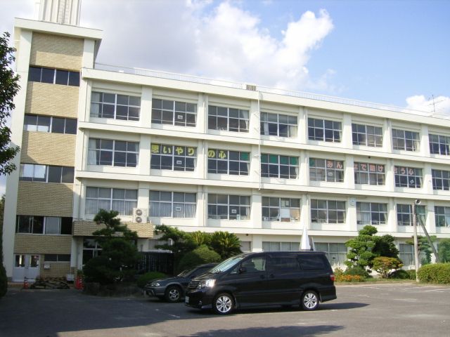 Junior high school. Municipal Fuso 240m up to junior high school (junior high school)