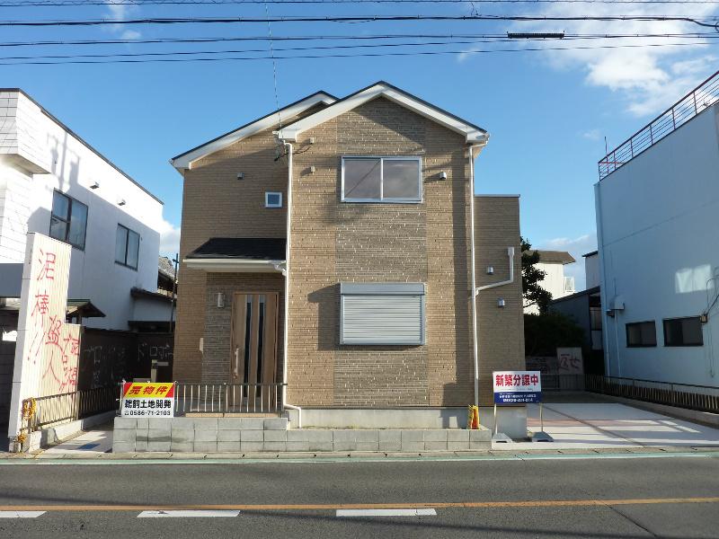 Local appearance photo. in preparation