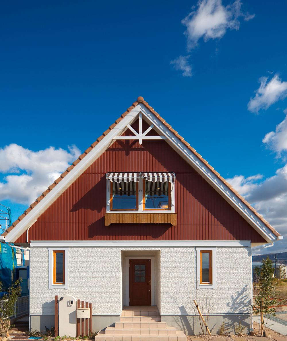 Local appearance photo. It is the appearance of the popular large roof type in Sweden House. 