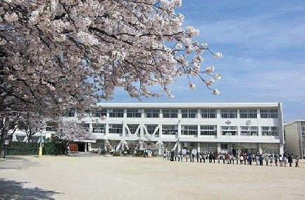 Primary school. Obu stand Obu 350m up to elementary school