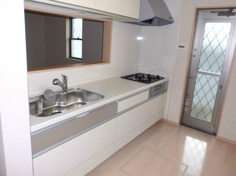Same specifications photo (kitchen). The series construction cases kitchen