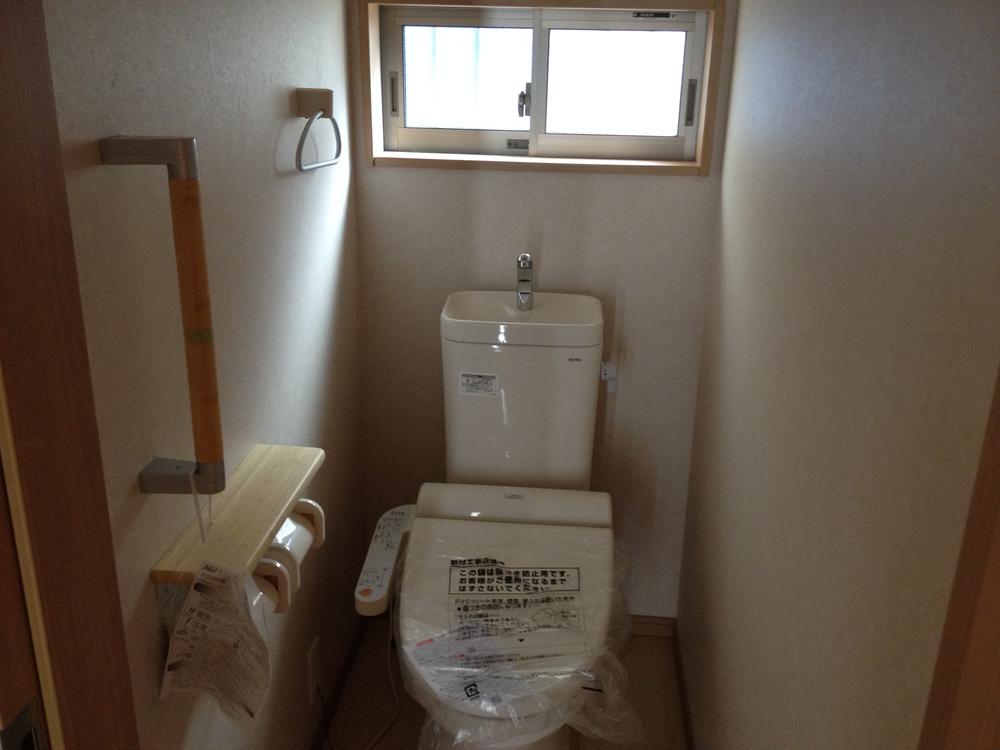 Toilet. Indoor (September 2013) Shooting Building 2