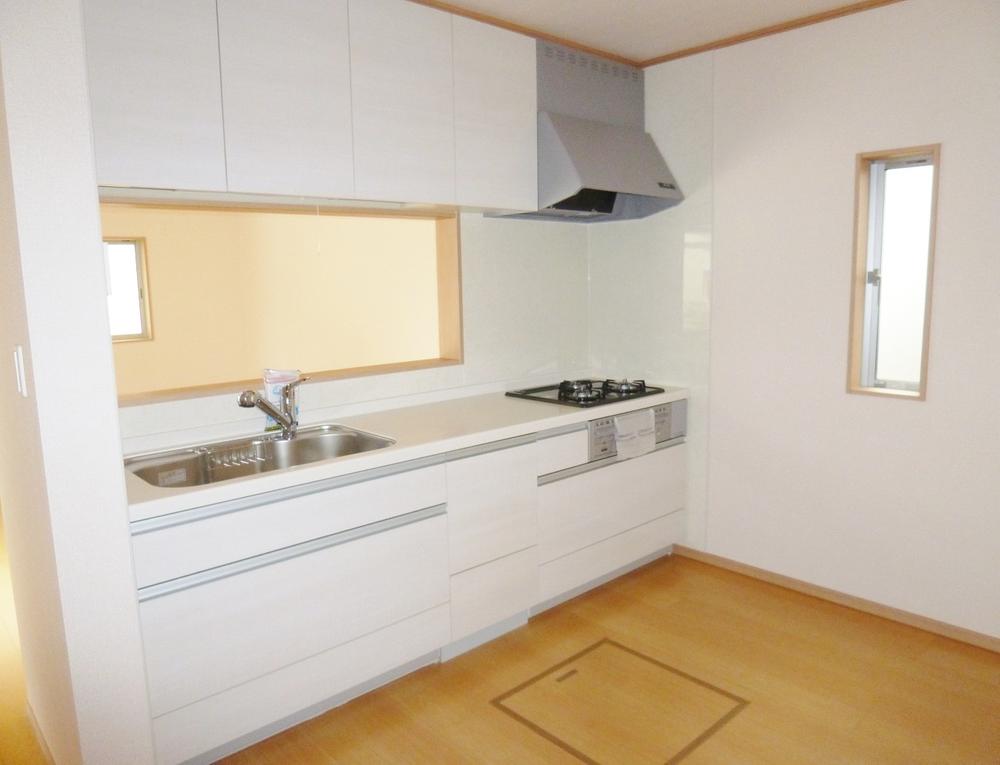 Kitchen. Indoor (10 May 2013) Shooting