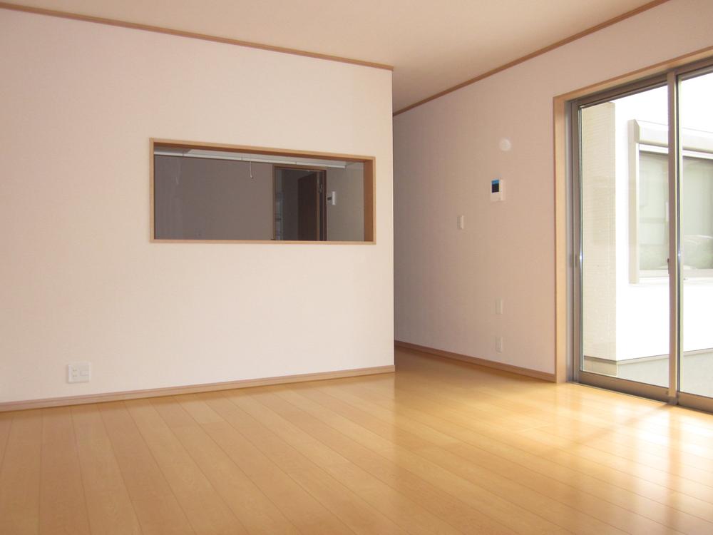 Living. Spacious living