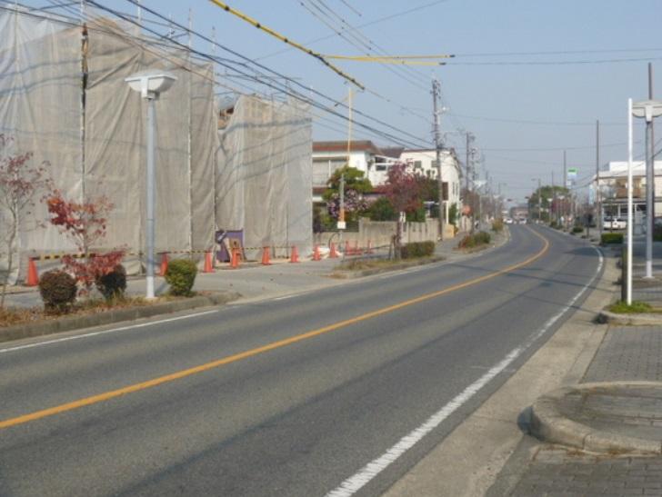 Local photos, including front road. Local (12 May 2013) Shooting