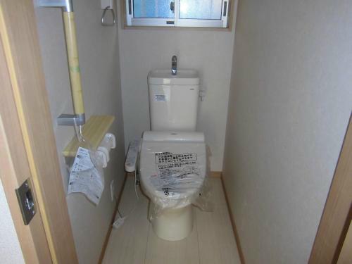 Other. Shower toilet (handrail with)