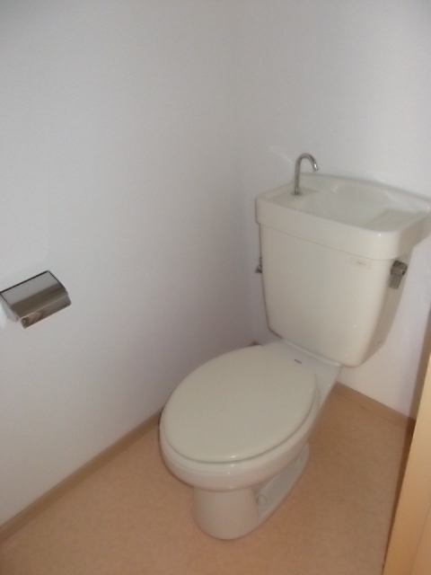Toilet. And it is independent from the bathroom.