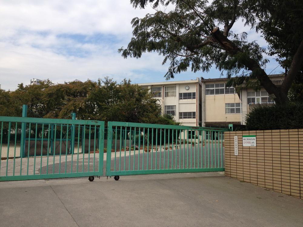 Primary school. Obu 953m to stand Kanda elementary school