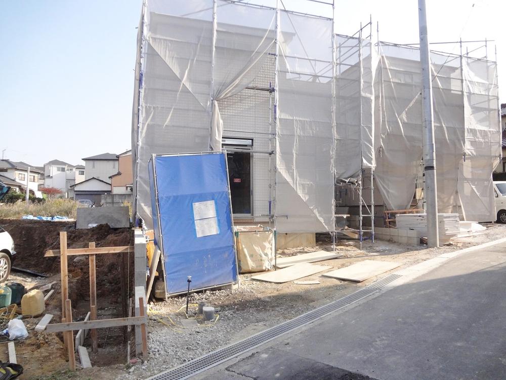 Local appearance photo. Local (12 May 2013) Shooting