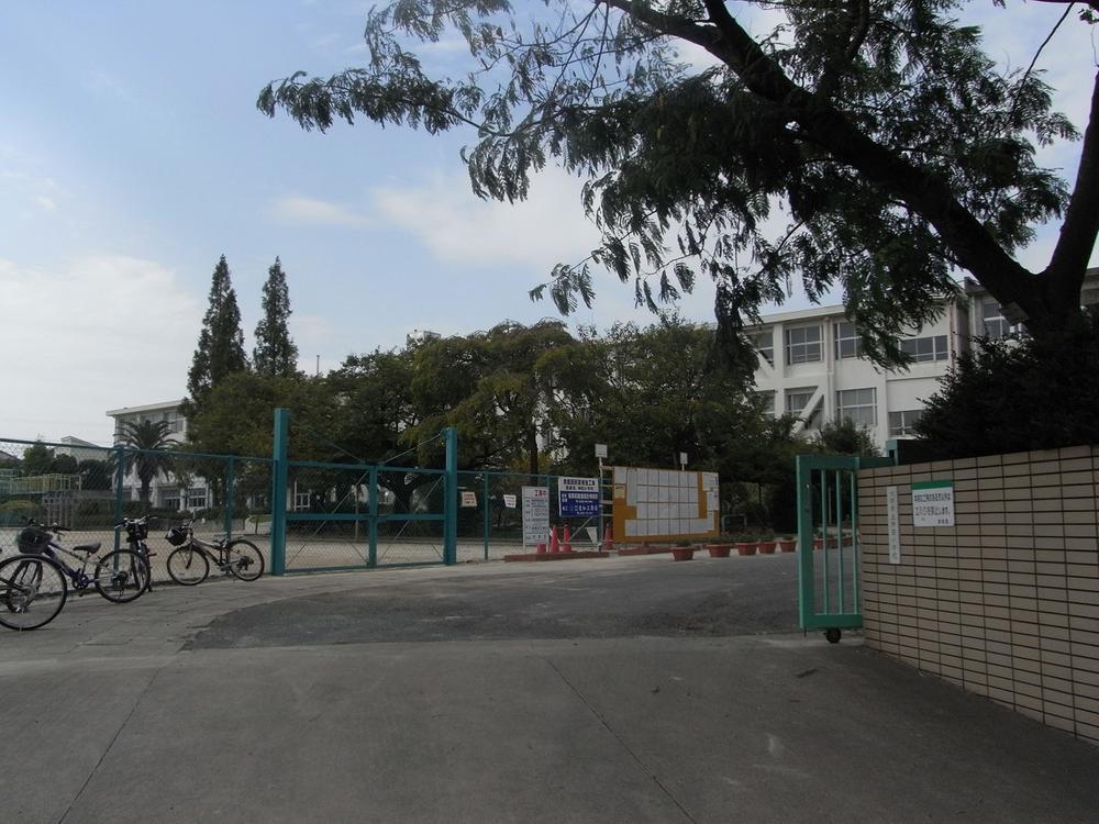 Primary school. Obu 960m to stand Kanda elementary school