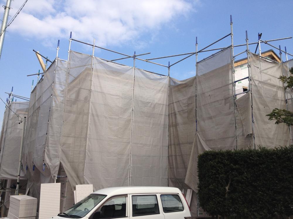 Local appearance photo. Local (12 May 2013) Shooting