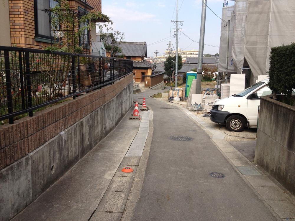 Local photos, including front road. Local (12 May 2013) Shooting