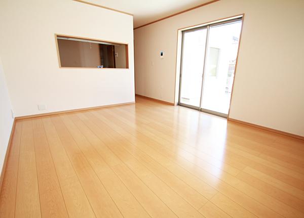 Living. Sunny bright LDK about 16 Pledge (local October 2013 shooting)