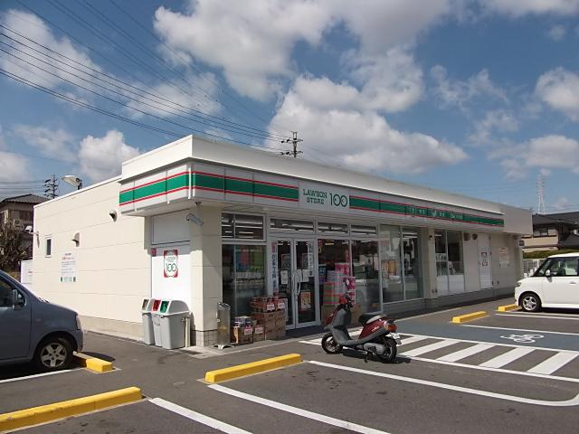 Convenience store. STORE100 Obu Ebata the town to shop 339m
