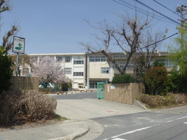 Primary school. Obu 951m to stand Kanda elementary school