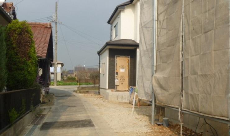 Local photos, including front road. Local (12 May 2013) Shooting