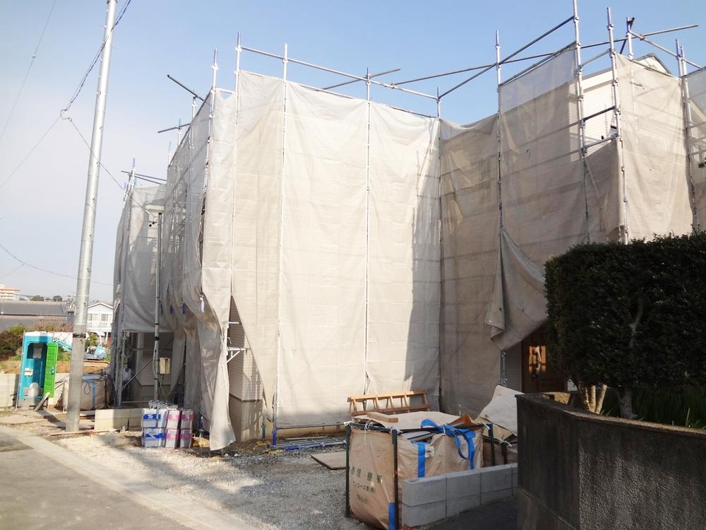 Local appearance photo. Local (12 May 2013) Shooting