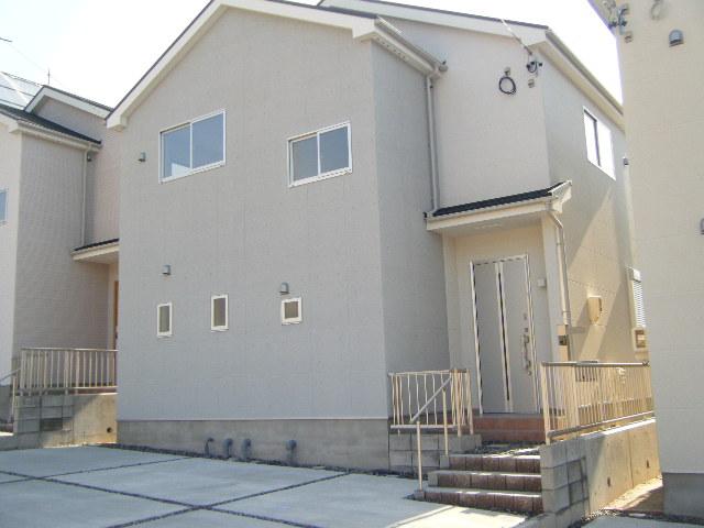 Local appearance photo.  ■  ■  □ It was completed □  ■  ■  □ Weekday ・ Your visit is possible at any time regardless of Saturdays, Sundays, and holidays □  ■  ■   ◆ Please tell us your desired date feel free to.  ◆ Time of your visit to, Also accepts mortgage counseling.  ◆ Surrounding properties also will guide you. 