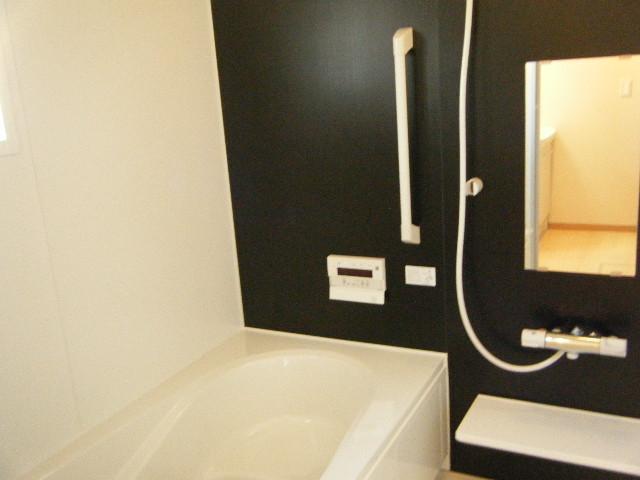 Bathroom. Bathroom for more than a tsubo