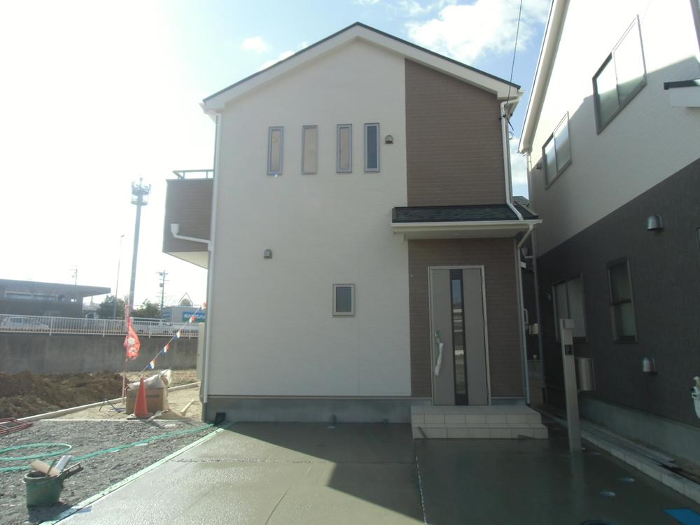 Local appearance photo. It was stately completed