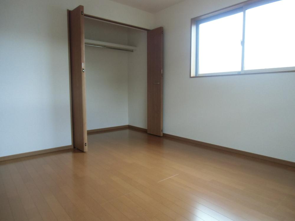 Non-living room. Indoor (12 May 2013) Shooting