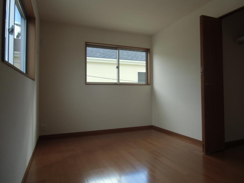 Non-living room. Indoor (12 May 2013) Shooting