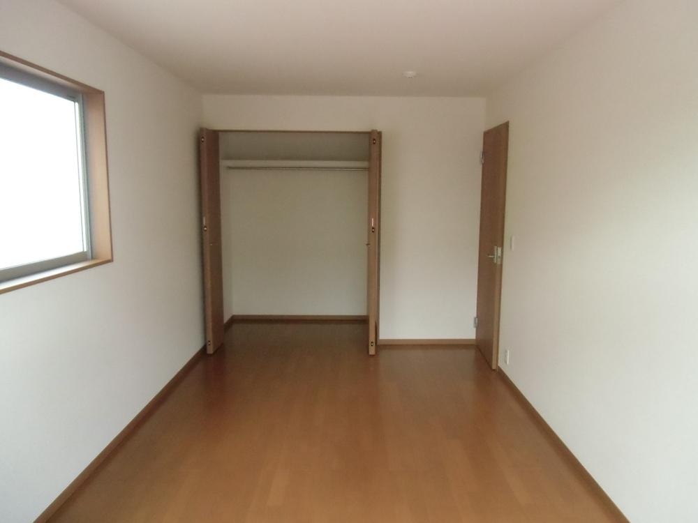 Non-living room. Indoor (12 May 2013) Shooting