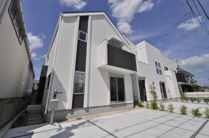 Same specifications photos (appearance). It will be the past of construction case of our company