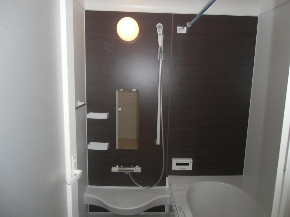 Bathroom. Bathroom for more than a tsubo