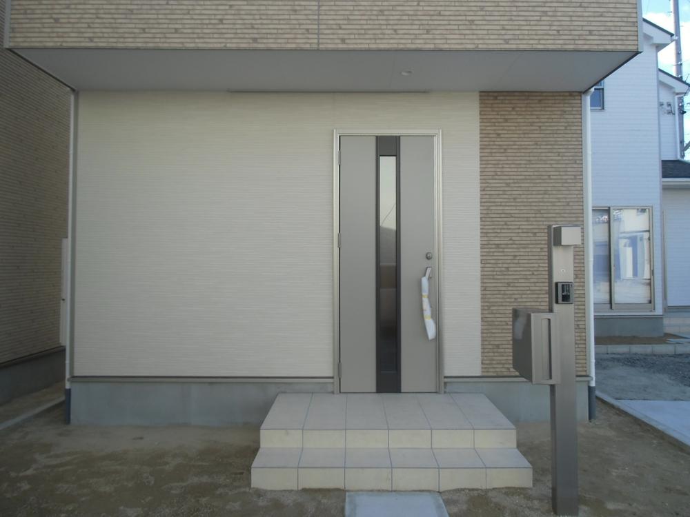 Entrance. Local (12 May 2013) Shooting