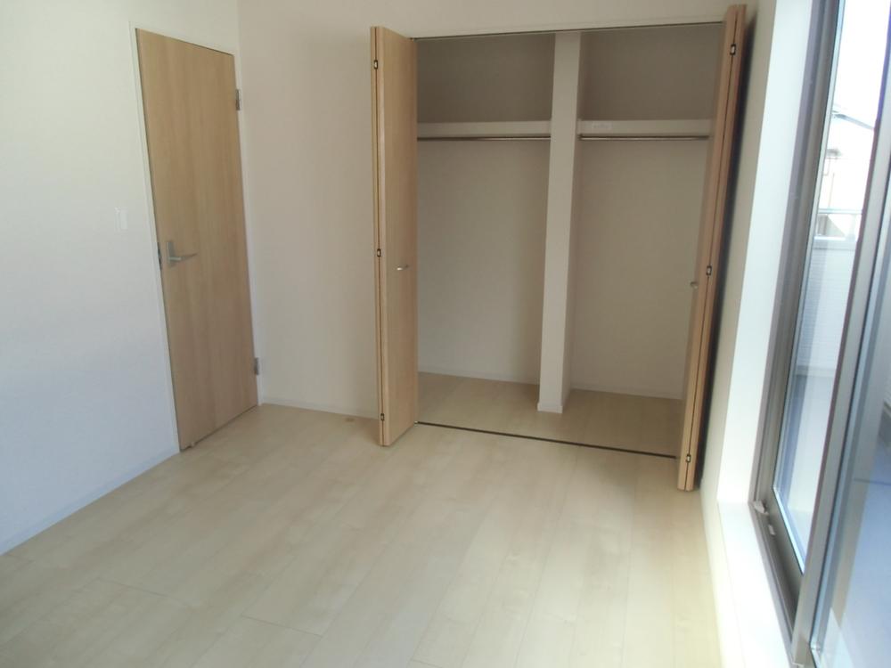 Non-living room. Indoor (12 May 2013) Shooting