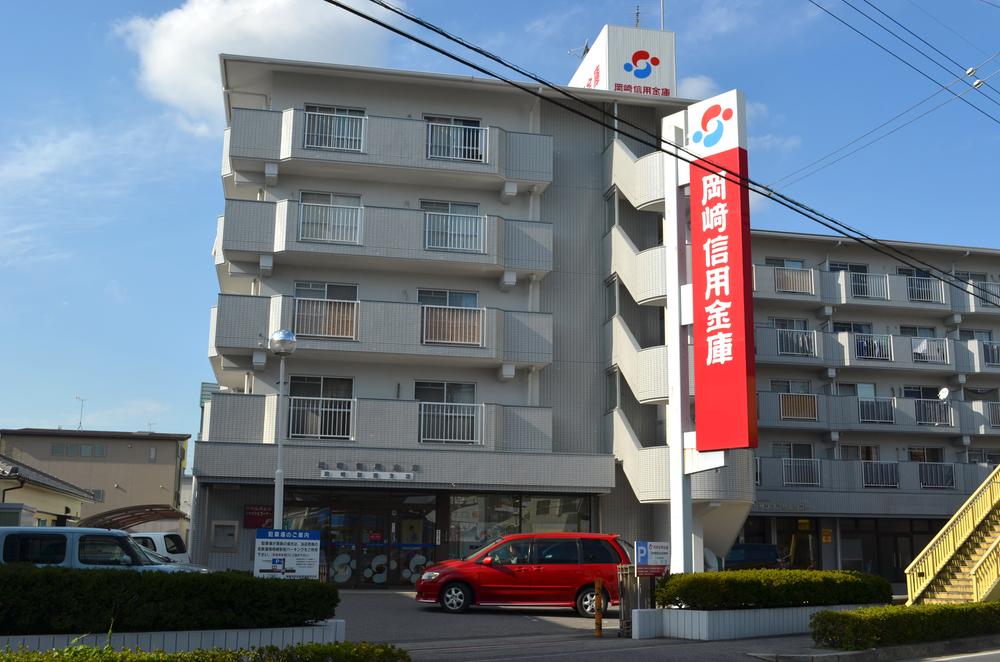 Bank. Okazakishin'yokinko 1062m to Okazaki Station West Branch