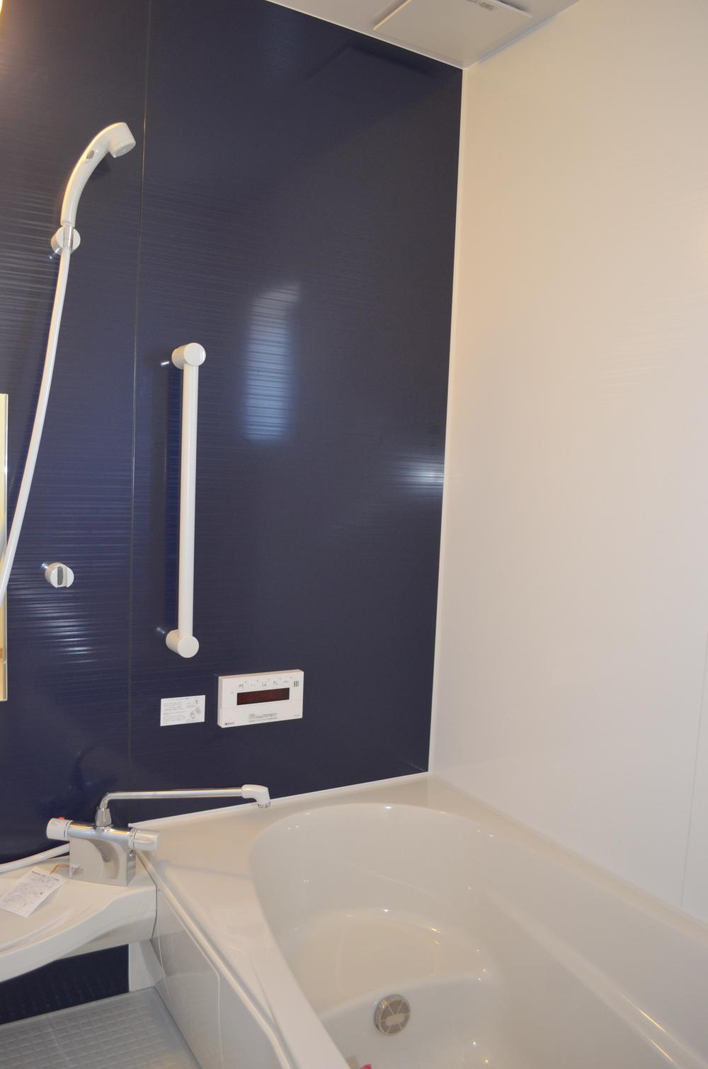 Same specifications photo (bathroom)