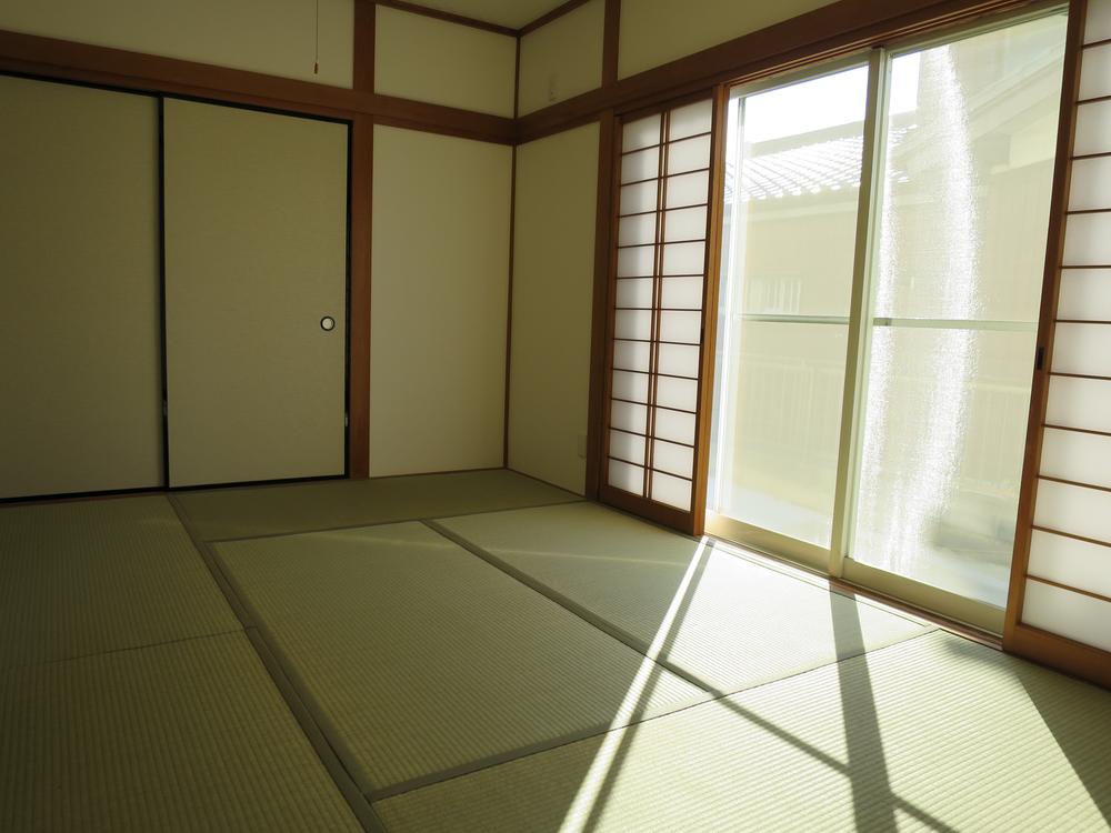 Non-living room. It is the first floor of a Japanese-style room