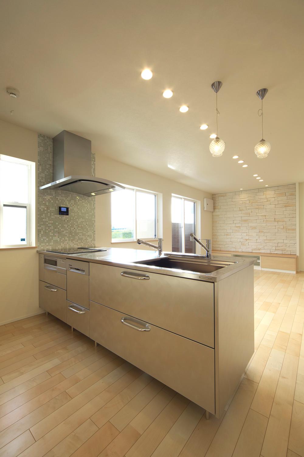 Kitchen. Adopt a "3D-sink" was thoroughly pursue the necessary functions to the standard equipment cooking Toyo Kitchen (November 2013) Shooting